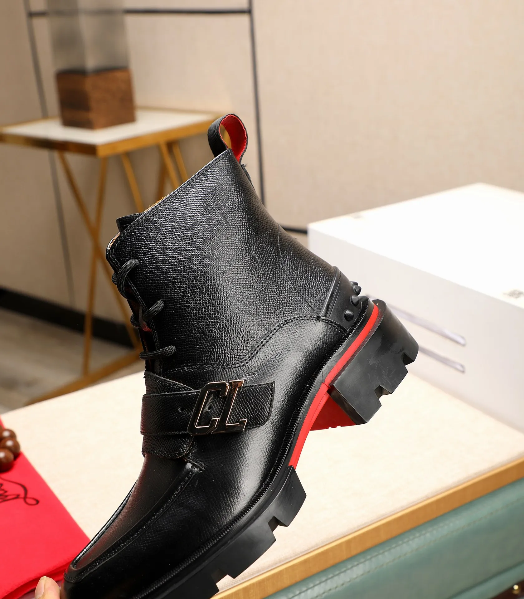 Men's Men's Shoes💰920 New Actual Shots••CL～High-end men's red-soled shoes! ••🆑Top original order purchasing agent. Imported top-layer ten-fingerprint leather and water-dyed cowhide inside 🉑️ Imported TPU rubber sole, wear-resistant and non-slip, full of European style, SIZA: 39-44 (45.46, customized)